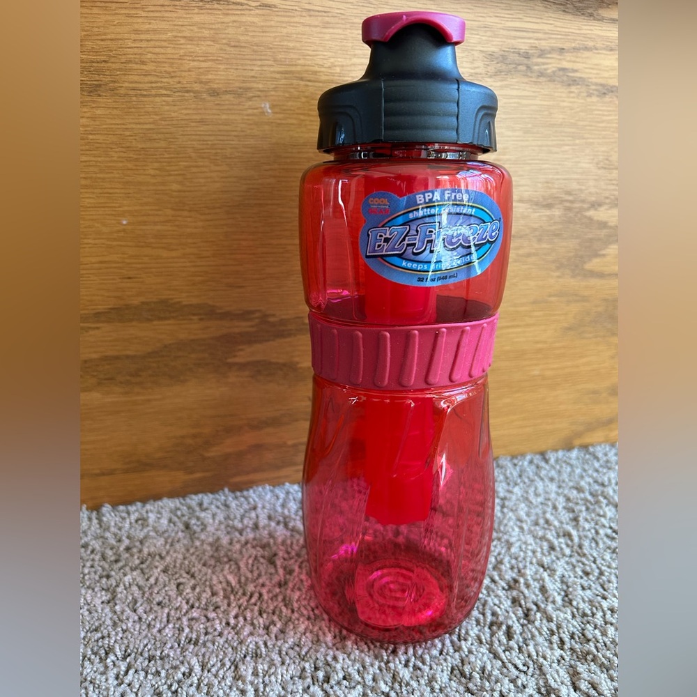 Cool Gear EZ-Freeze water bottle
